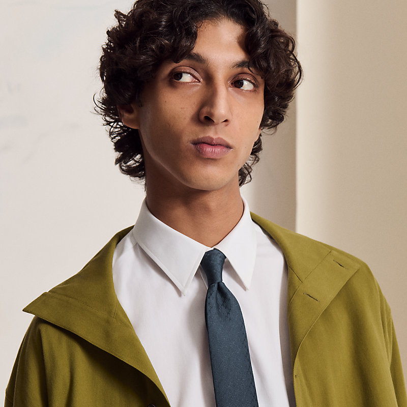 H織りタイ 7 cm 《ニューH》 | Hermès - エルメス-公式サイト